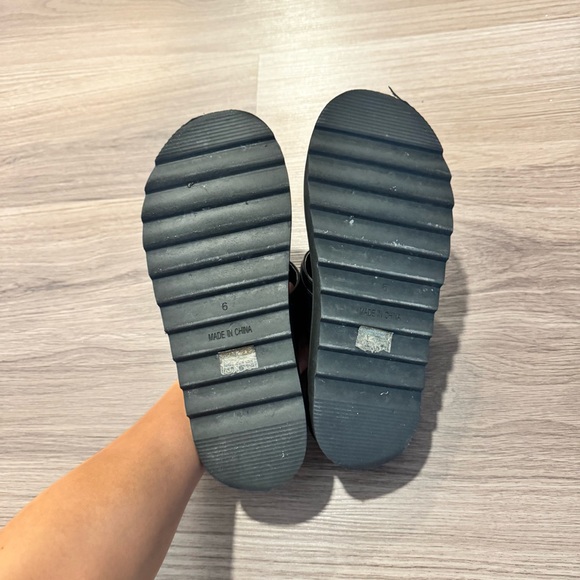 Princess Polly black buckle sandals - Picture 3 of 3